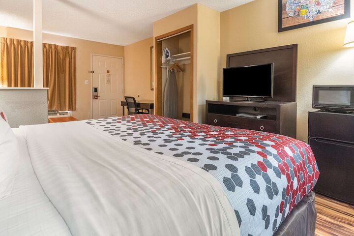 Econo Lodge Hillsboro I-35