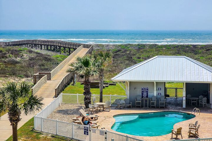 Pool 4 of 34