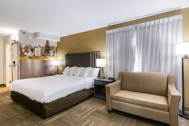 Room 12 of 36