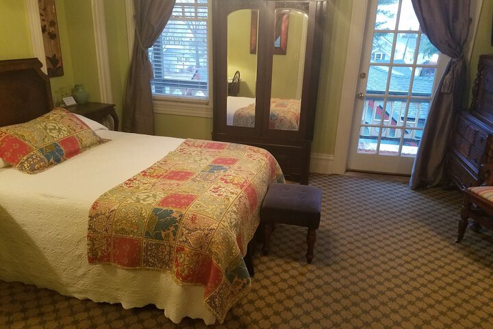 Vandiver Inn