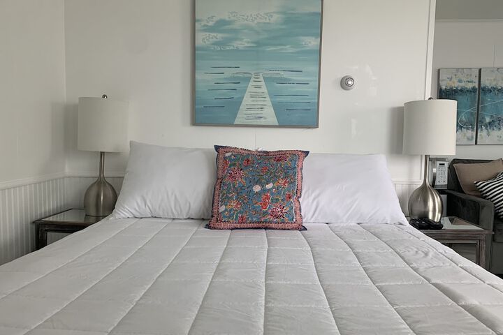 Room 33 of 231
