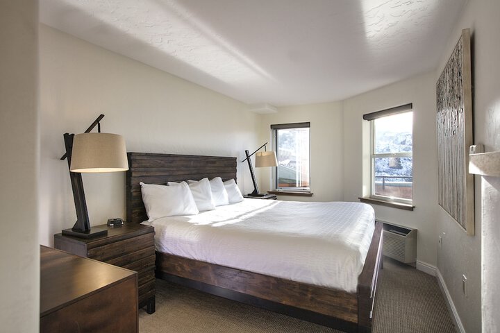Room 14 of 24