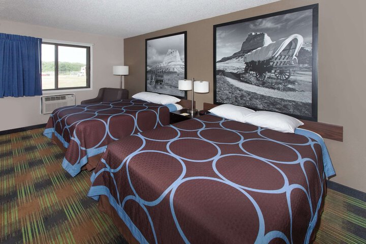 Room 32 of 45