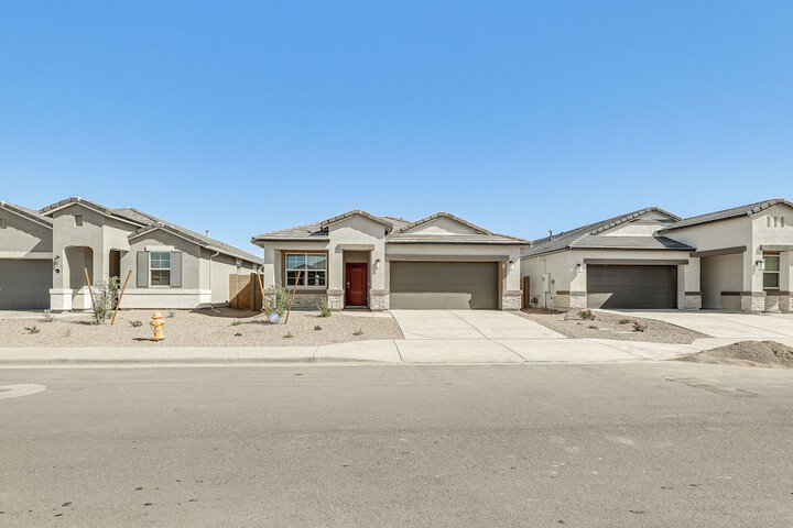 Maricopa Home w / Putting Green & Covered Patio!