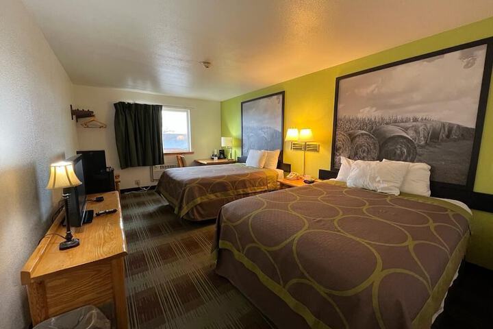 Room 7 of 28
