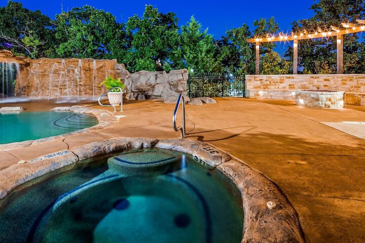 Pool 2 of 42