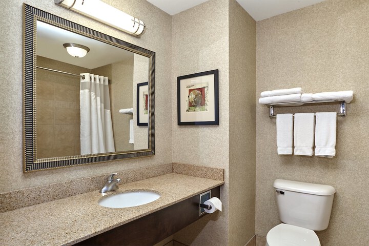 Room 34 of 60