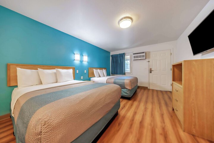 Room 7 of 26