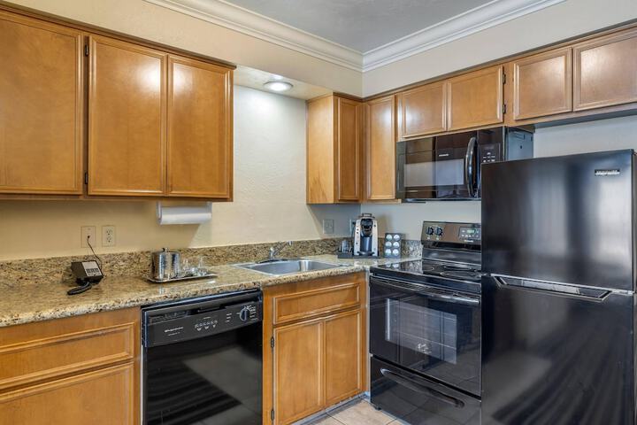 Lincoln Sands Oceanfront Resort an Ascend Collection Hotel