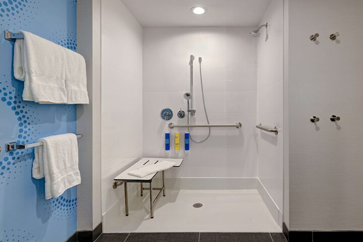Room 33 of 52