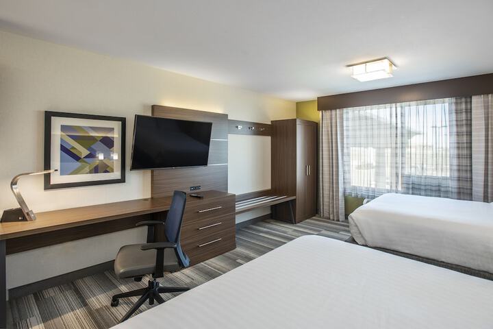 Room 39 of 348