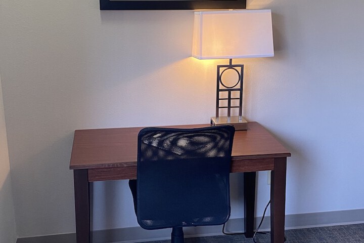 Room 5 of 38