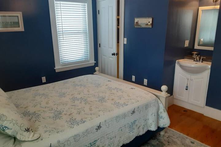 Room 14 of 37