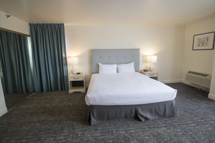 Room 25 of 41