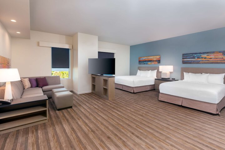 Room 37 of 60