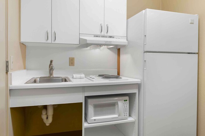 Extended Stay America Select Suites Denver Cherry Creek