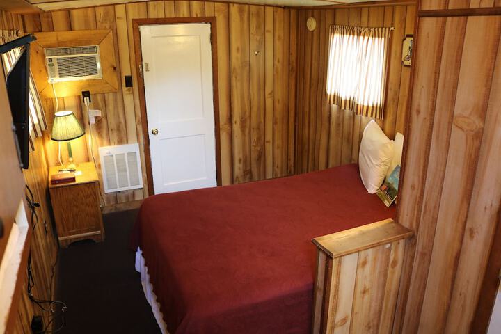 Room 35 of 74