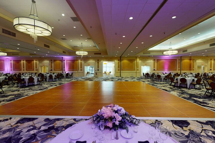 DoubleTree by Hilton Boston North Shore