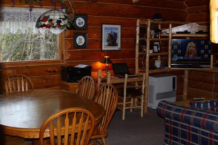 Wise Old Hunter Lodge