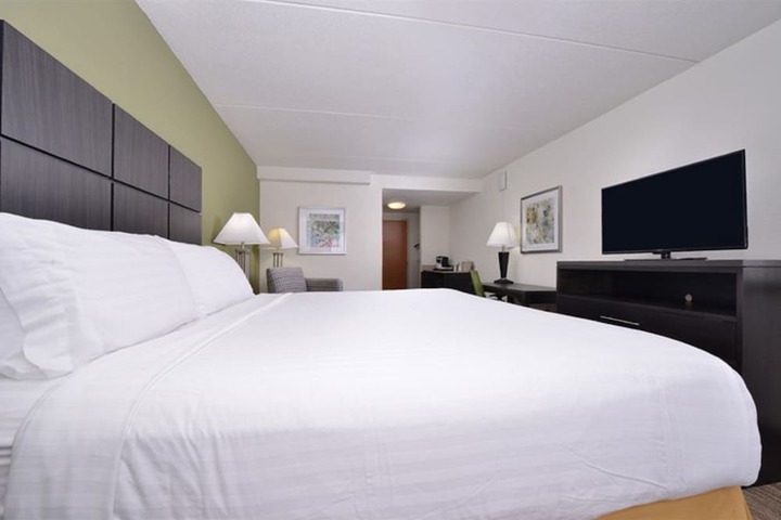 Holiday Inn Express Hotel & Suites Mooresville - Lake Norman by IHG