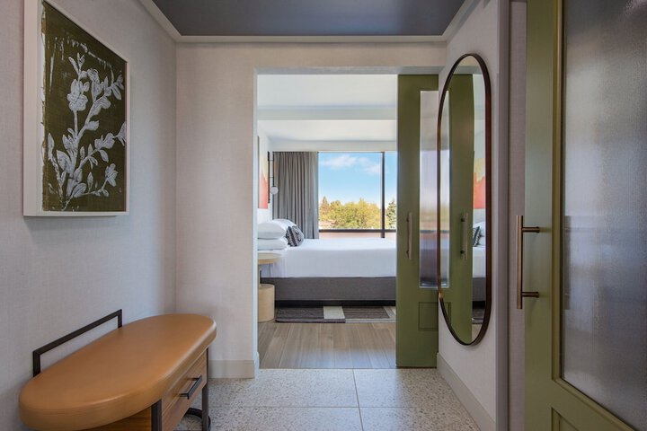 Room 27 of 45