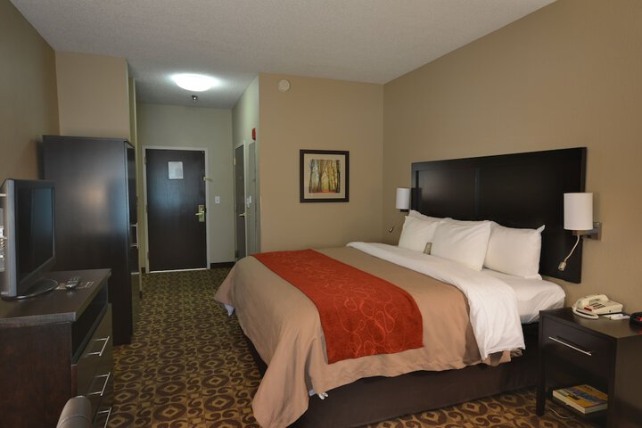 Room 17 of 33