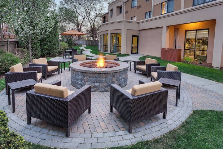 Courtyard by Marriott Providence Warwick