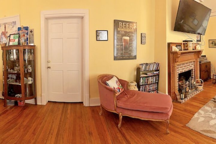 Room 8 of 23