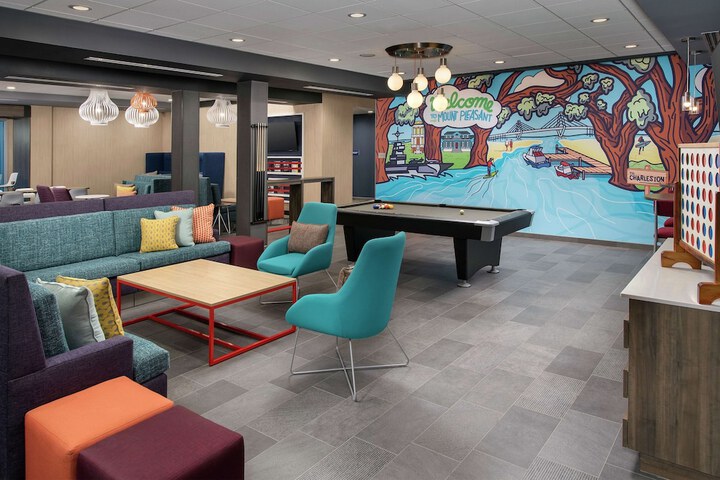 Hotel Interior 10 of 48