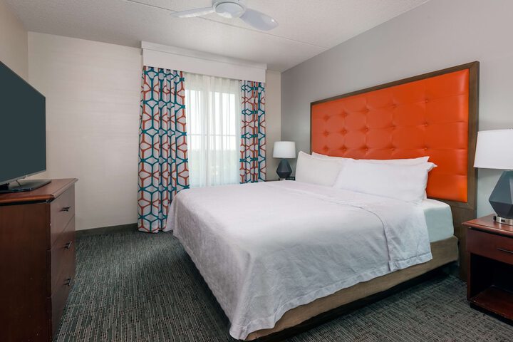 Room 21 of 43