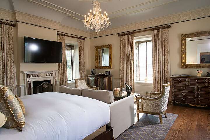 Room 125 of 221