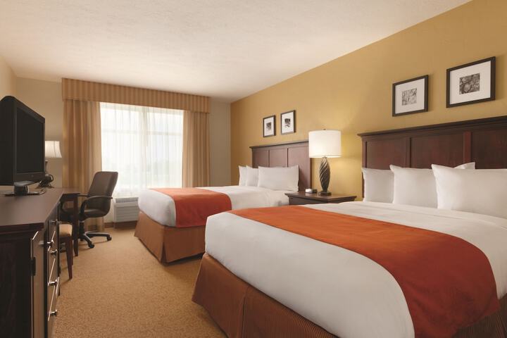 Room 4 of 16