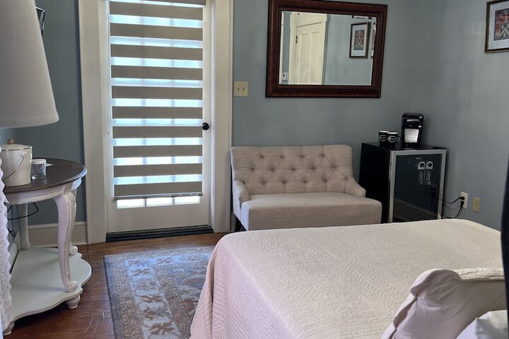 Room 42 of 121