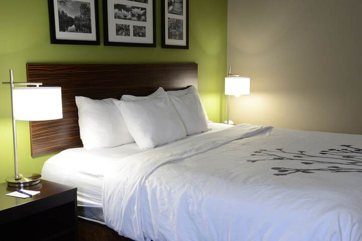 Sleep Inn & Suites Cave City