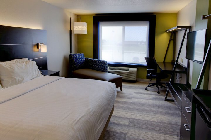 Room 14 of 40