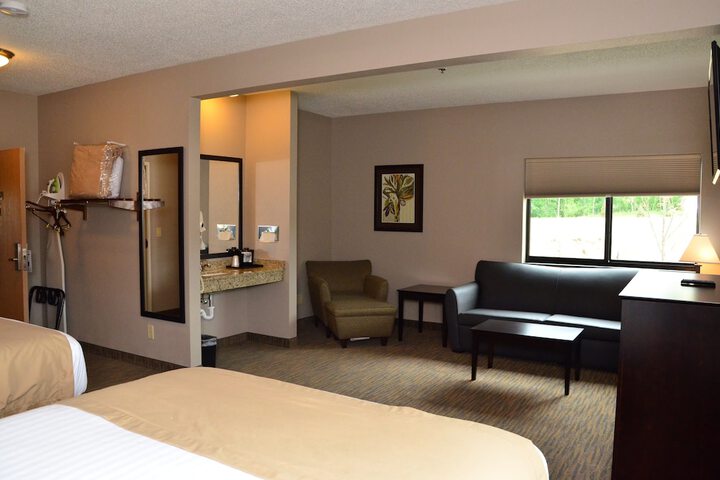 Room 33 of 52