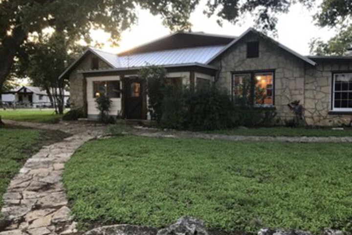 TWIN ELM GUEST RANCH