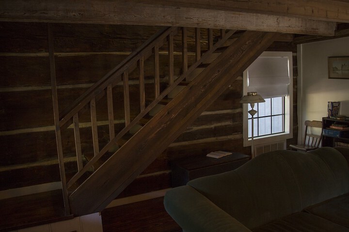 Room 6 of 30