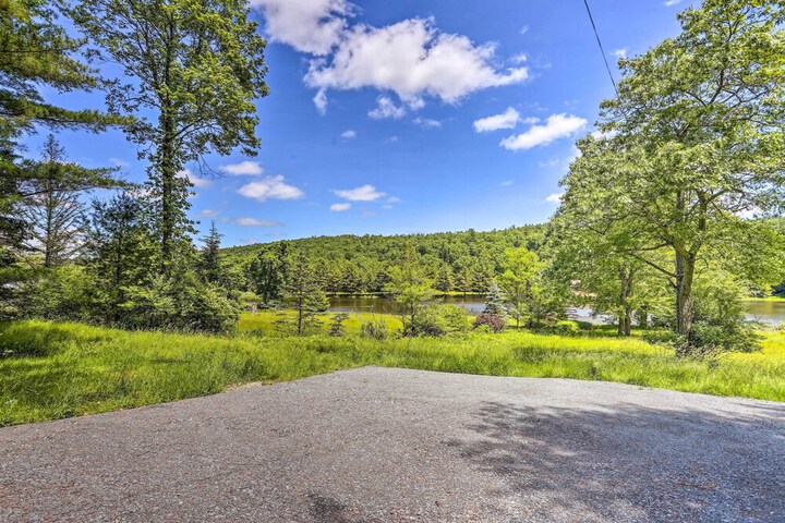 Catskills Sanctuary w / Lake Access + Hot Tub