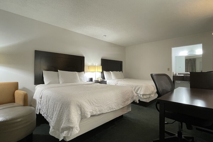 Room 7 of 10