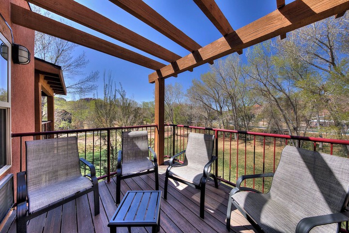 Terrace/Patio 66 of 72