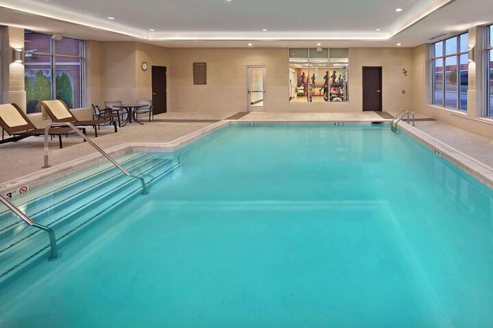 Hyatt Place Warwick / Providence Airport