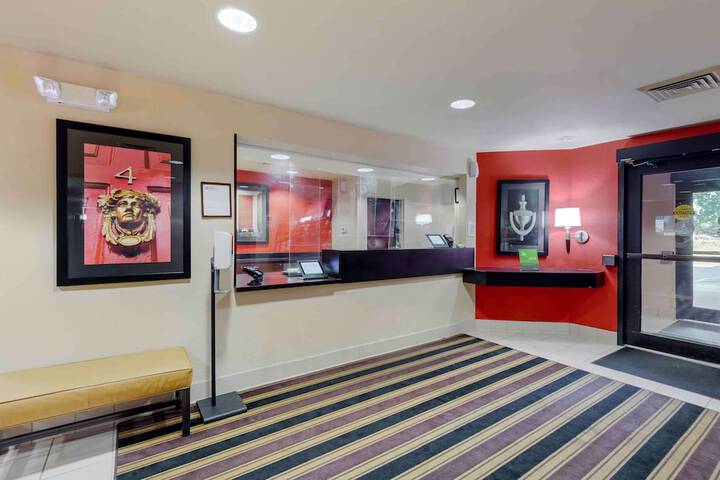 Hotel Interior 10 of 37
