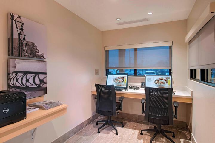 Business Center 41 of 42