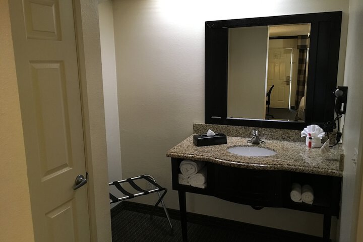 Room 22 of 39