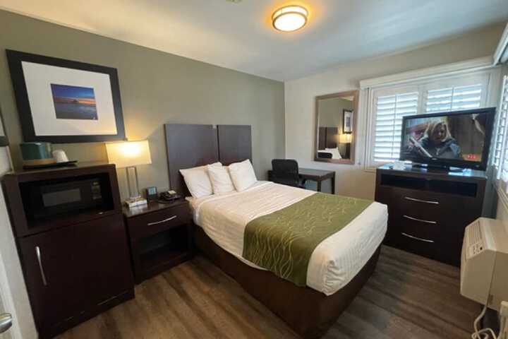 Hi View Inn & Suites