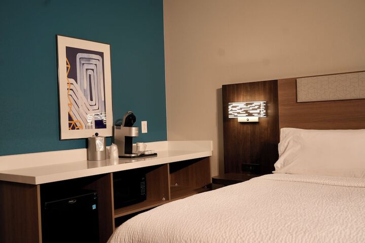 Holiday Inn Express & Suites Flowood by IHG