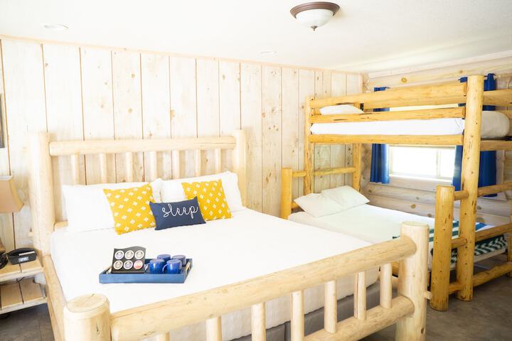 Room 15 of 25