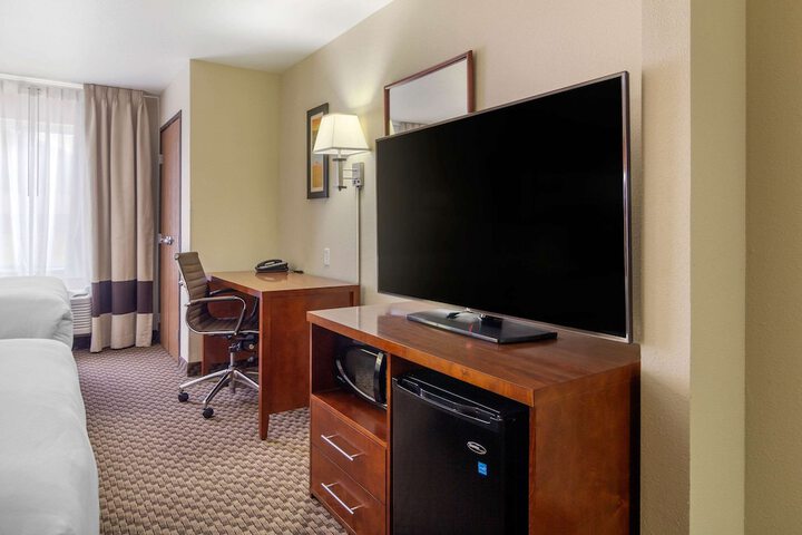 Room 25 of 35