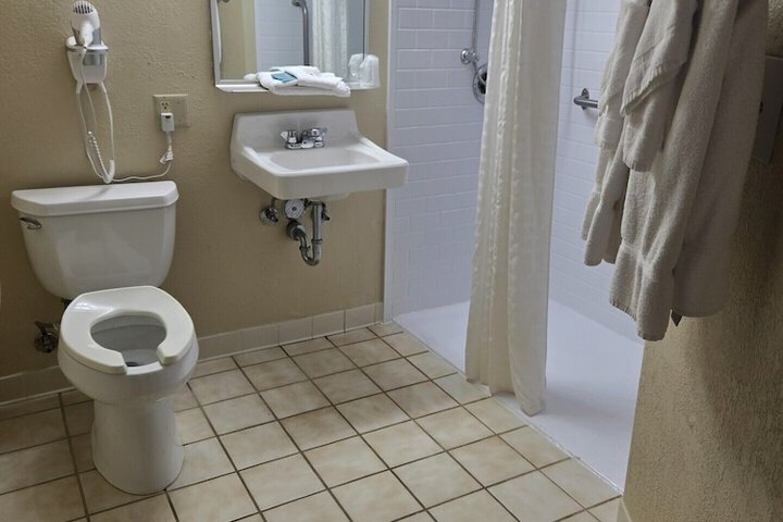 Barkers Island Inn Resort